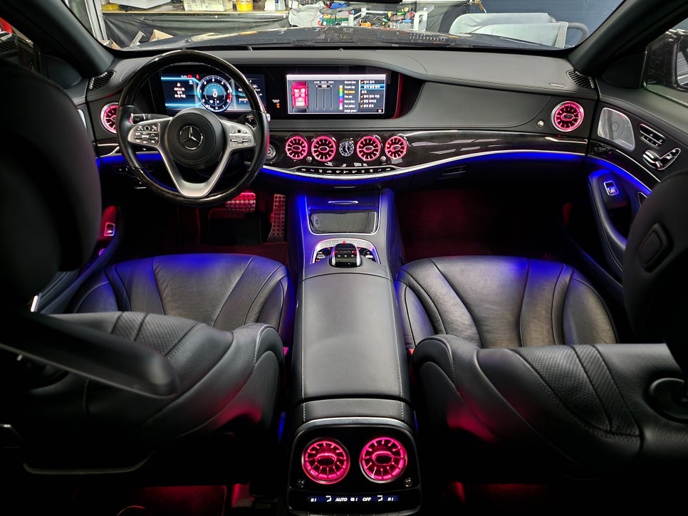 벤츠 S350d - 송풍구엠비언트  " 다채롭고 화려한 실내 분위기~~"