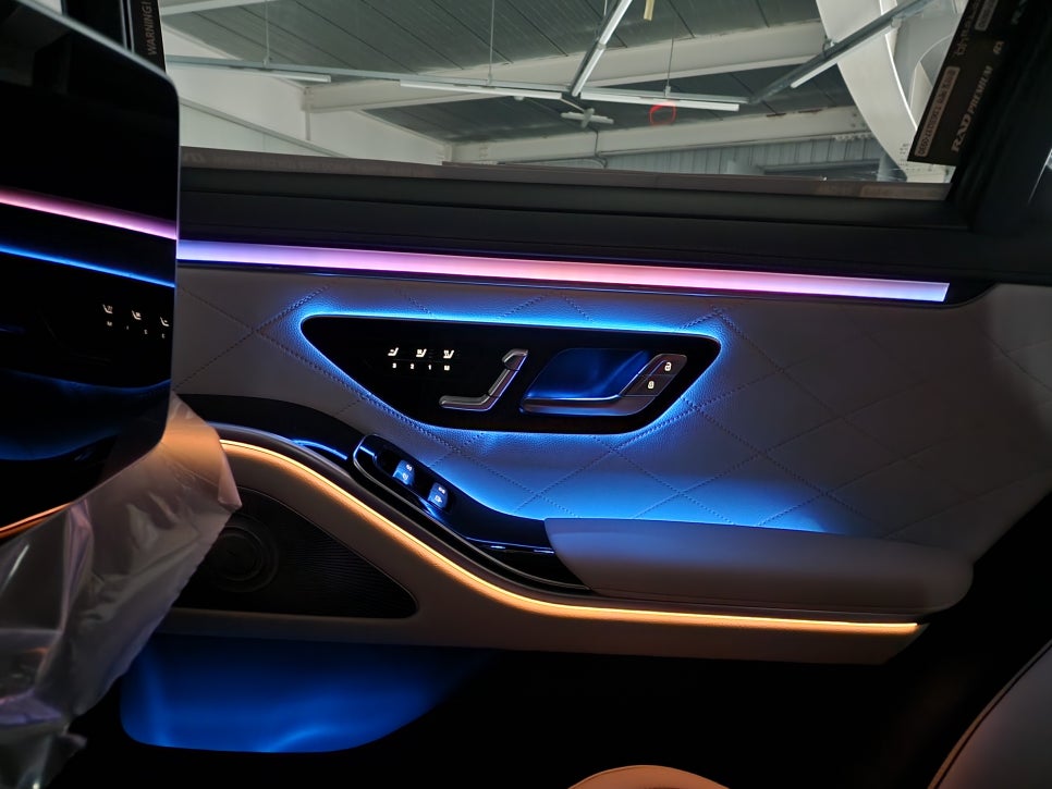 벤츠 S500 - 액티브 엠비언트 " 감성 퍼포먼스 시공 중 단연 베스트 !! "