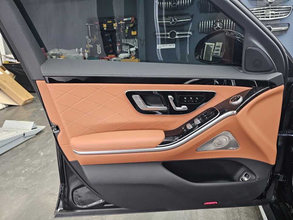 벤츠 S500 - 액티브 엠비언트 & 4d부메스터 & 천장부메스터 " 3종패키지 "