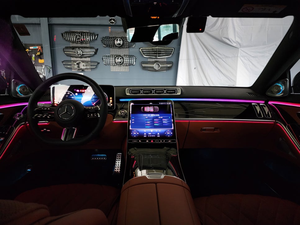 벤츠 S500 - 액티브 엠비언트 & 4d부메스터 & 천장부메스터 " 3종패키지 "