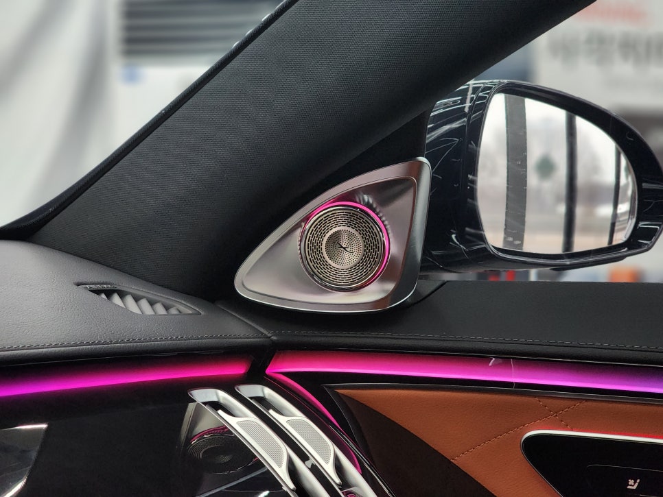 벤츠 S500 - 액티브 엠비언트 & 4d부메스터 & 천장부메스터 " 3종패키지 "