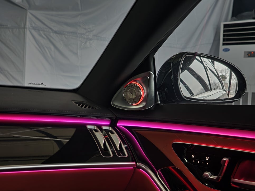 벤츠 S500 - 액티브 엠비언트 & 4d부메스터 & 천장부메스터 " 3종패키지 "