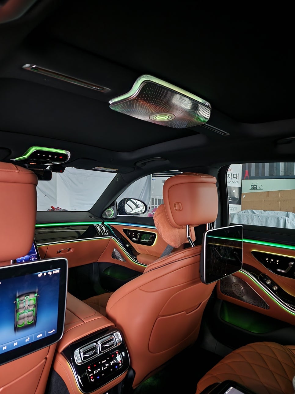 벤츠 S500 - 액티브 엠비언트 & 4d부메스터 & 천장부메스터 " 3종패키지 "