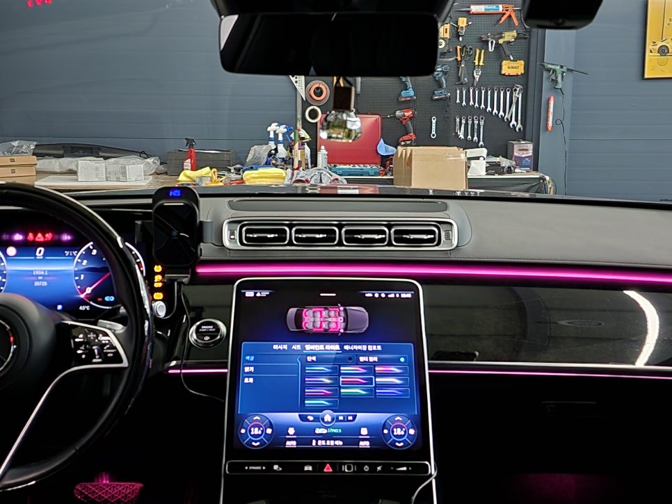 벤츠 S580 - 액티브 엠비언트 & 정품 4d 부메스터
