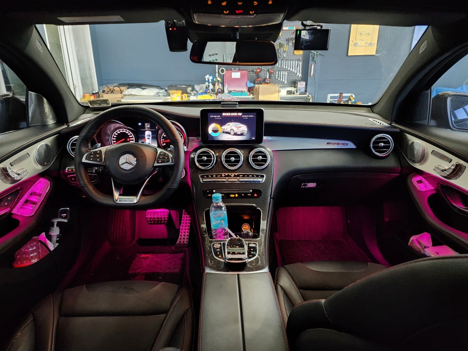 벤츠 Glc43amg - 64색 확장 및 광량업 " 신형 차량 부럽지 않아요~~ "