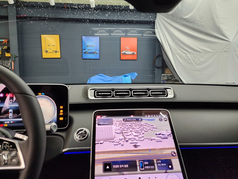 벤츠 S450 - 액티브 엠비언트 & 4d 부메스터 패키지 " 풍성해진 실내 인테리어를 위한 시공 "