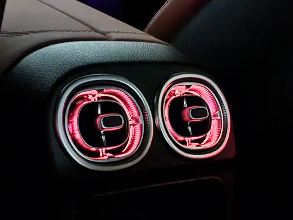 벤츠 W206 C클래스 - 송풍구 엠비언트