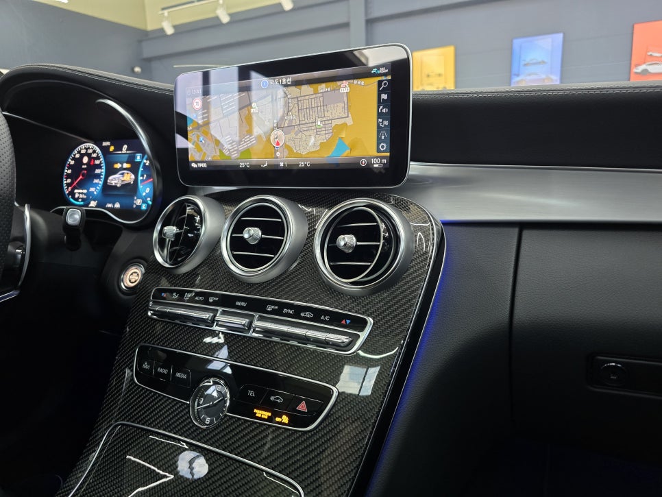 벤츠 C43amg - 송풍구 & 데시보드 엠비언트 " 당연히 정품led "