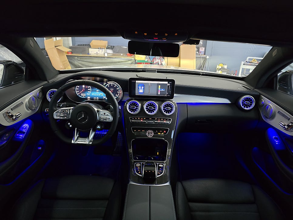 벤츠 C43amg - 송풍구 & 데시보드 엠비언트 " 당연히 정품led "