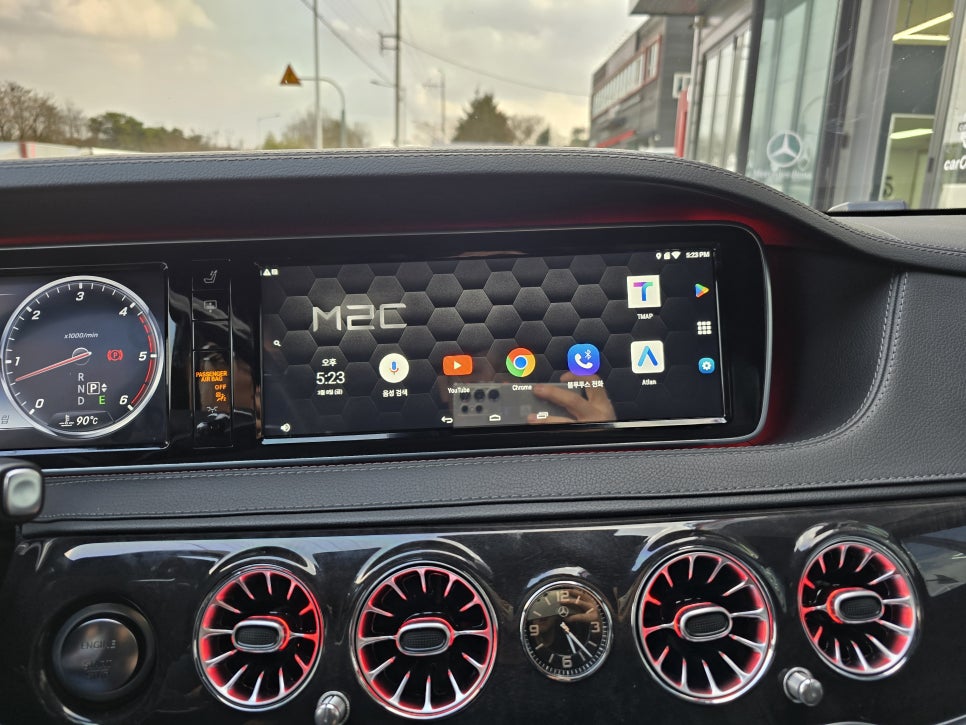 벤츠 S350d - m2c-200a플러스, 리어모니터 연동, aux 활성화