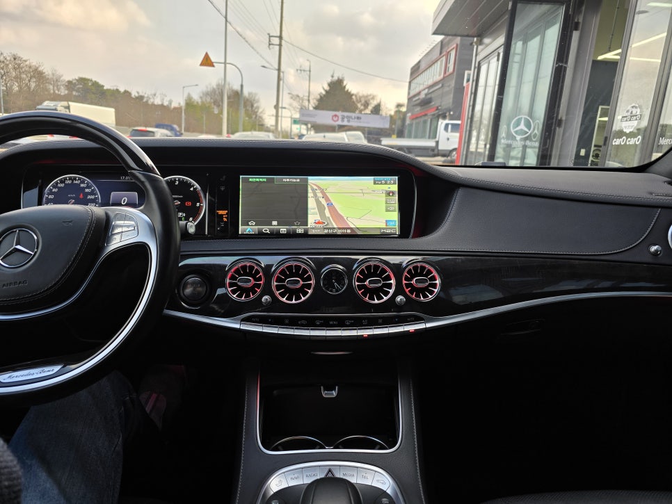 벤츠 S350d - m2c-200a플러스, 리어모니터 연동, aux 활성화