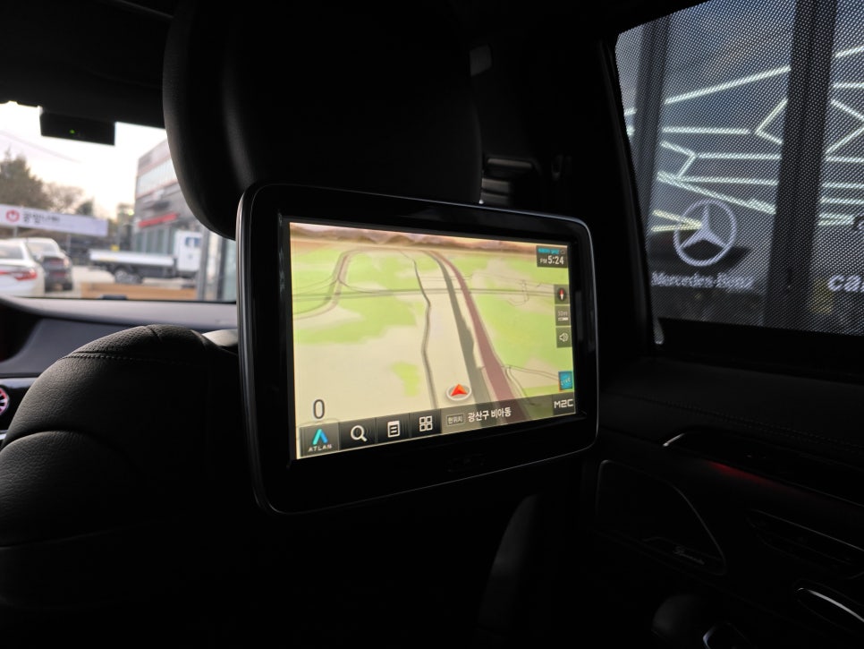 벤츠 S350d - m2c-200a플러스, 리어모니터 연동, aux 활성화