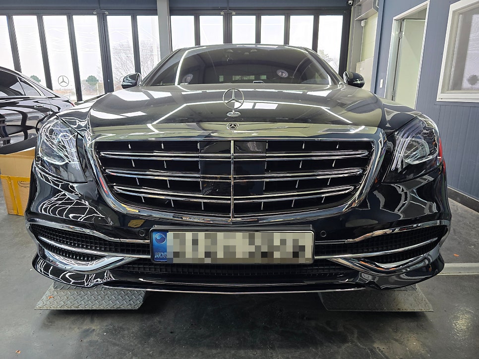 벤츠w222 s350d - 전면 후기형 개조 애프터라이트 사용