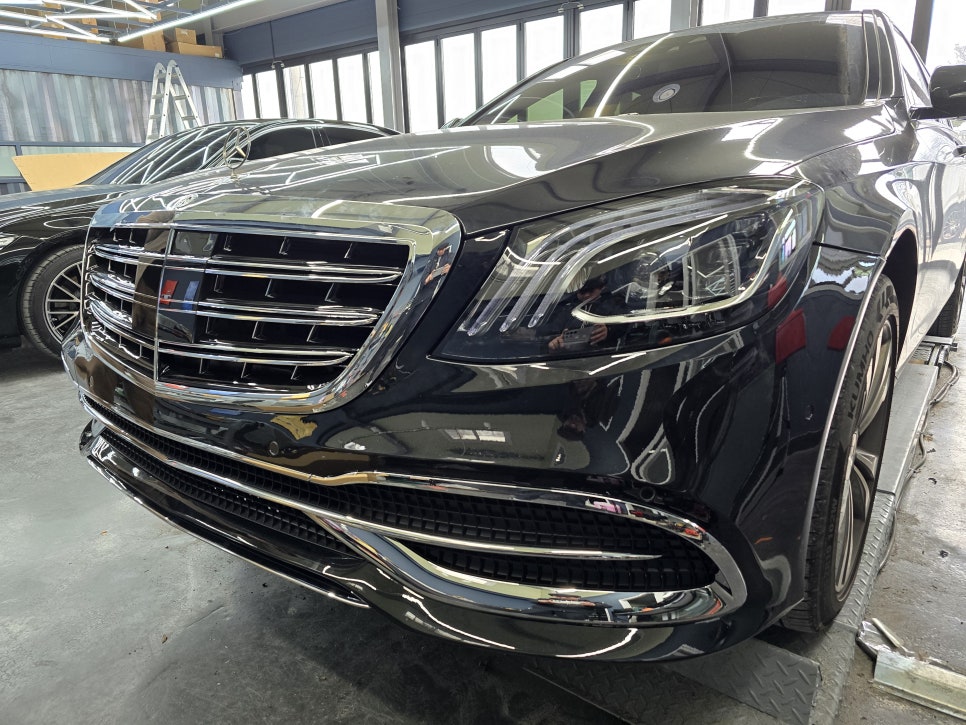 벤츠w222 s350d - 전면 후기형 개조 애프터라이트 사용