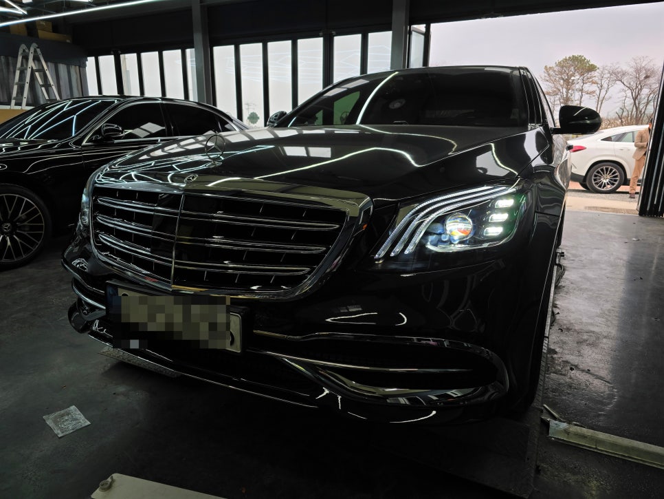 벤츠w222 s350d - 전면 후기형 개조 애프터라이트 사용