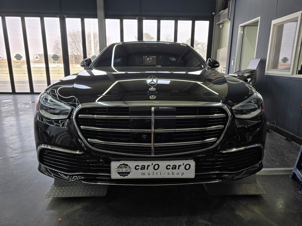 벤츠 w223 s580 - 프론트 마이바흐 바디킷 & 정품 4d부메스터 추가