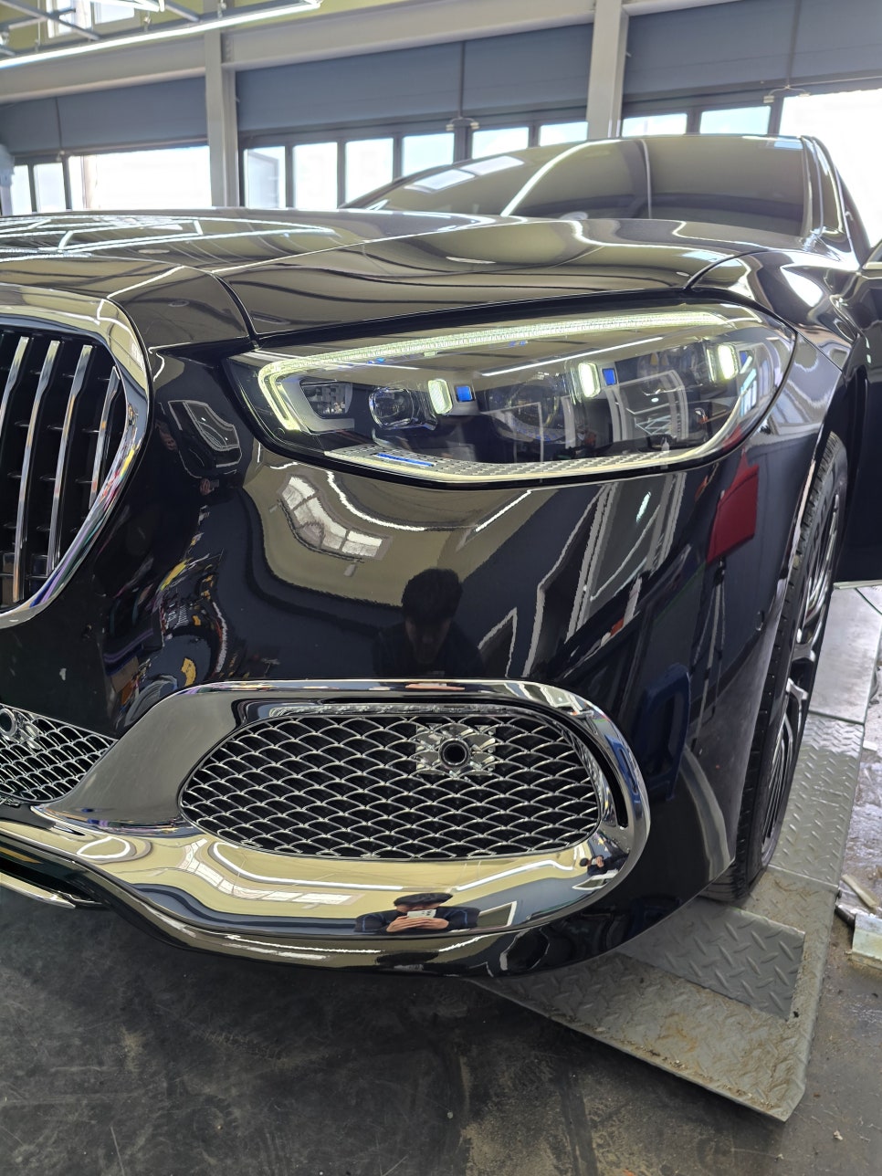 벤츠 w223 s580 - 프론트 마이바흐 바디킷 & 정품 4d부메스터 추가