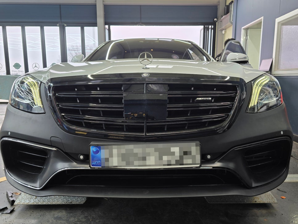 벤츠 w222 s63amg - 후기형 63바디킷 & 정품 멀티빔라이트 시공