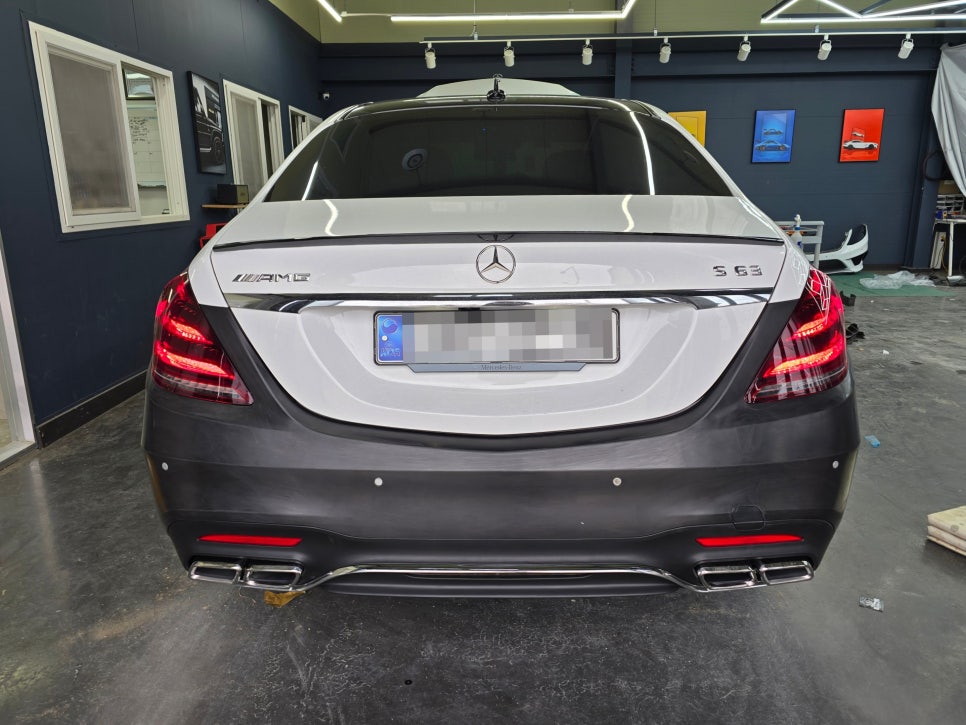 벤츠 w222 s63amg - 후기형 63바디킷 & 정품 멀티빔라이트 시공