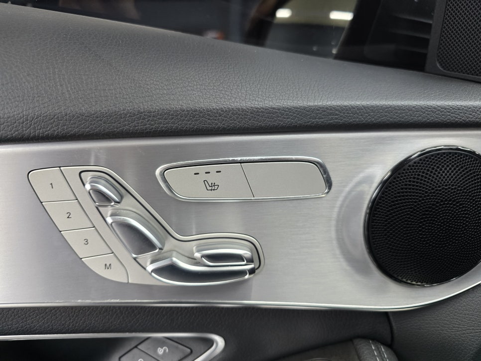 광주 카오카오 ] 벤츠 w205 c350e - 통풍시트
