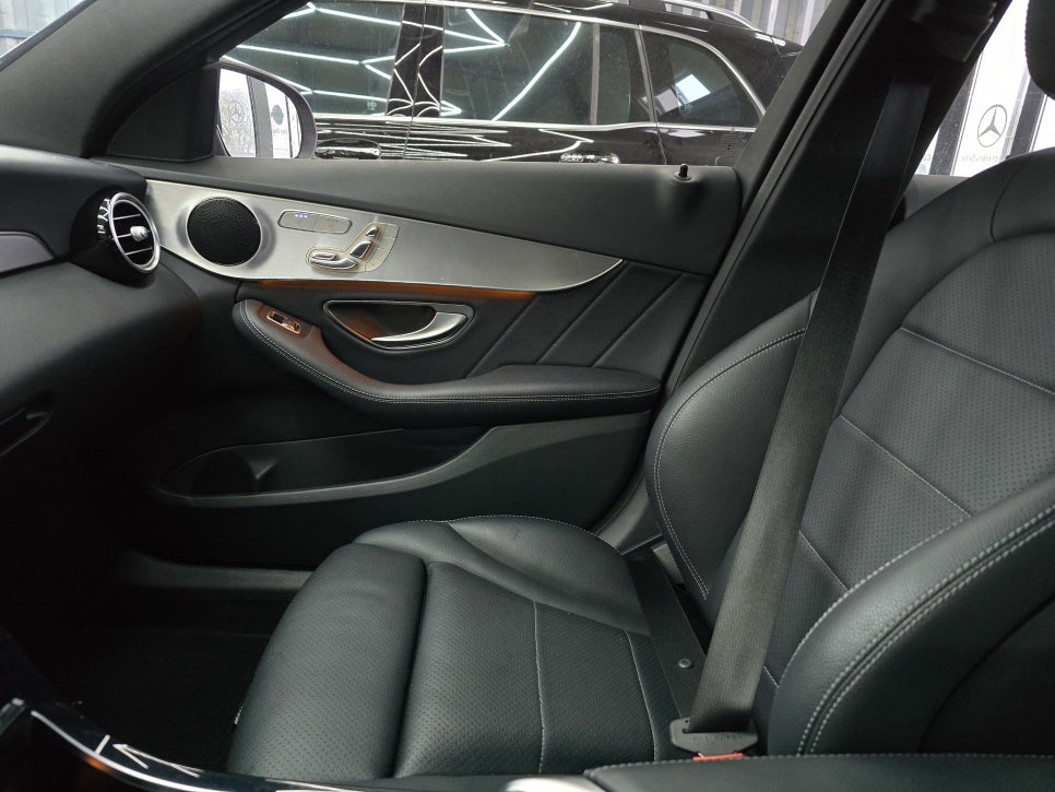 광주 카오카오 ] 벤츠 w205 c350e - 통풍시트