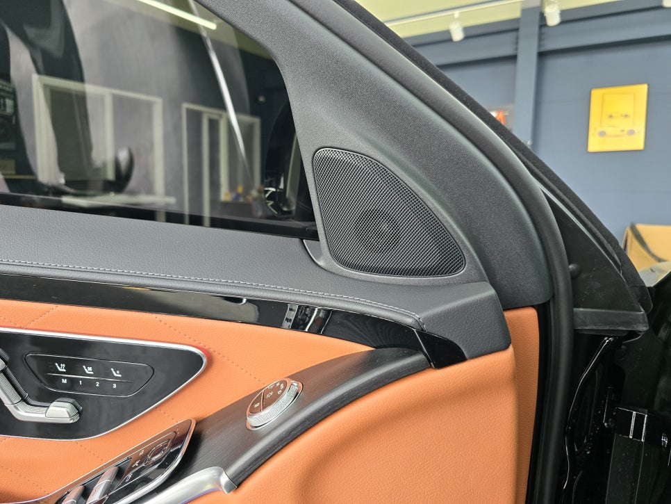 광주 벤츠레트로핏 ] 벤츠 W223 s450 - 액티브 엠비언트 & 4d부메스터 "  실내 인테리어 필수 아이템  "
