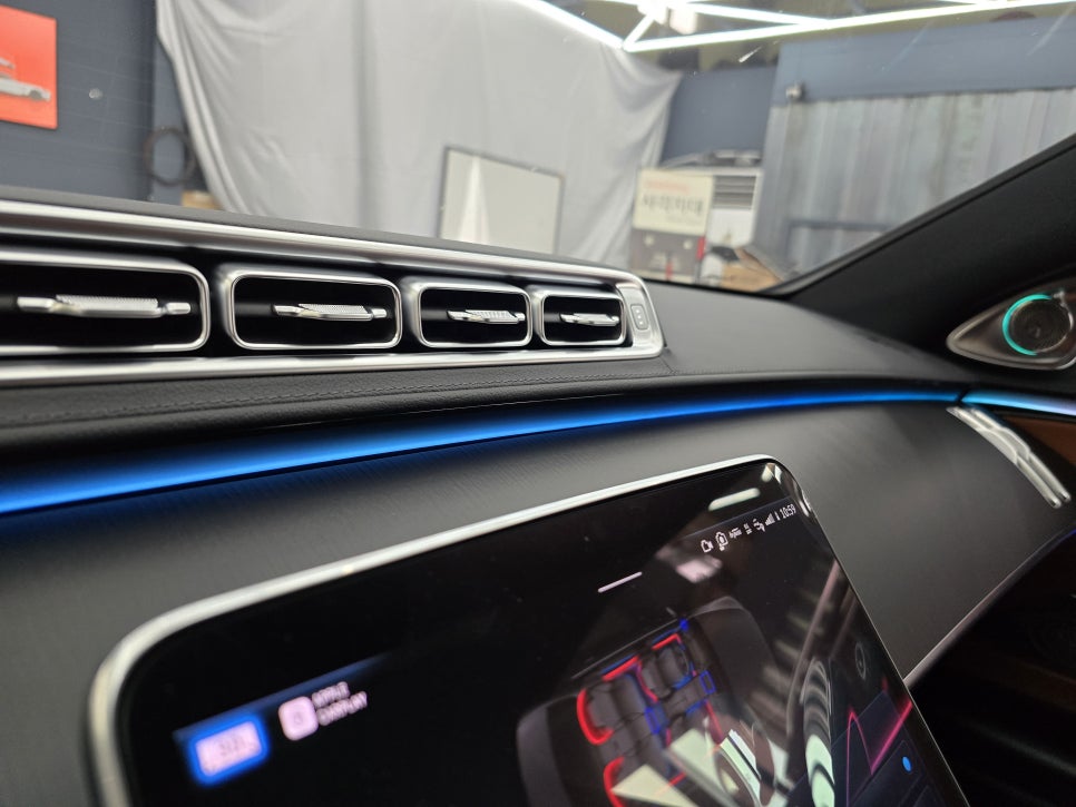 광주 벤츠레트로핏 ] 벤츠 W223 s450 - 액티브 엠비언트 & 4d부메스터 "  실내 인테리어 필수 아이템  "