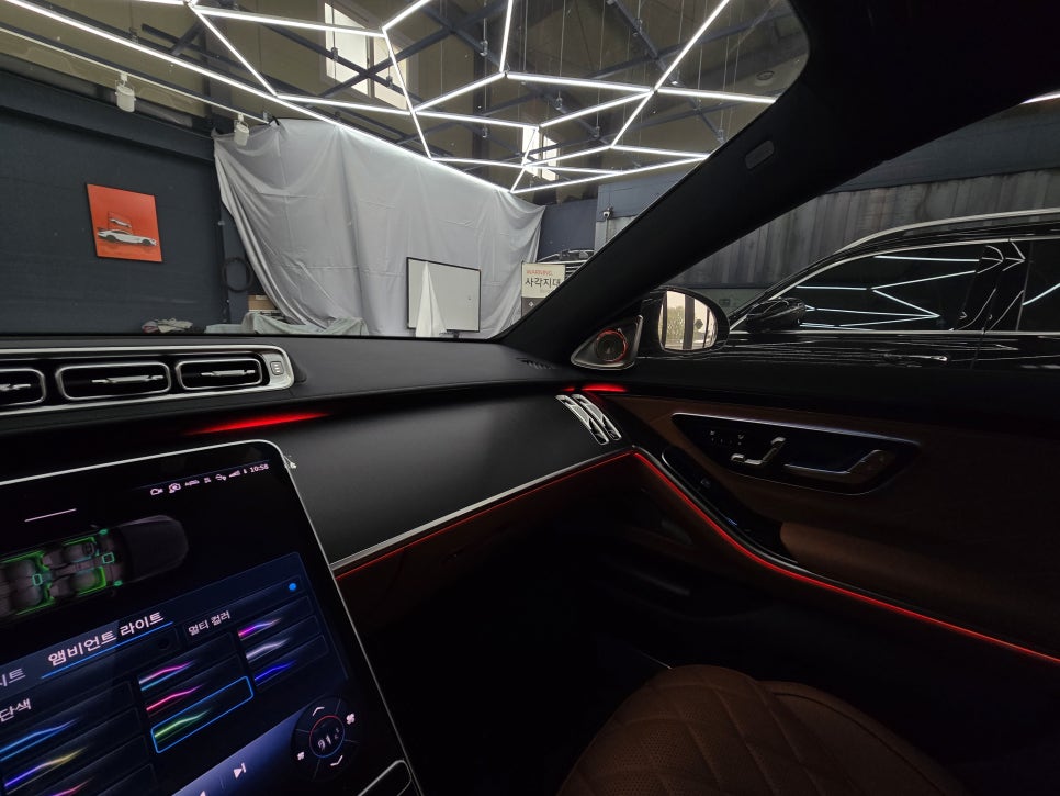 광주 벤츠레트로핏 ] 벤츠 W223 s450 - 액티브 엠비언트 & 4d부메스터 "  실내 인테리어 필수 아이템  "