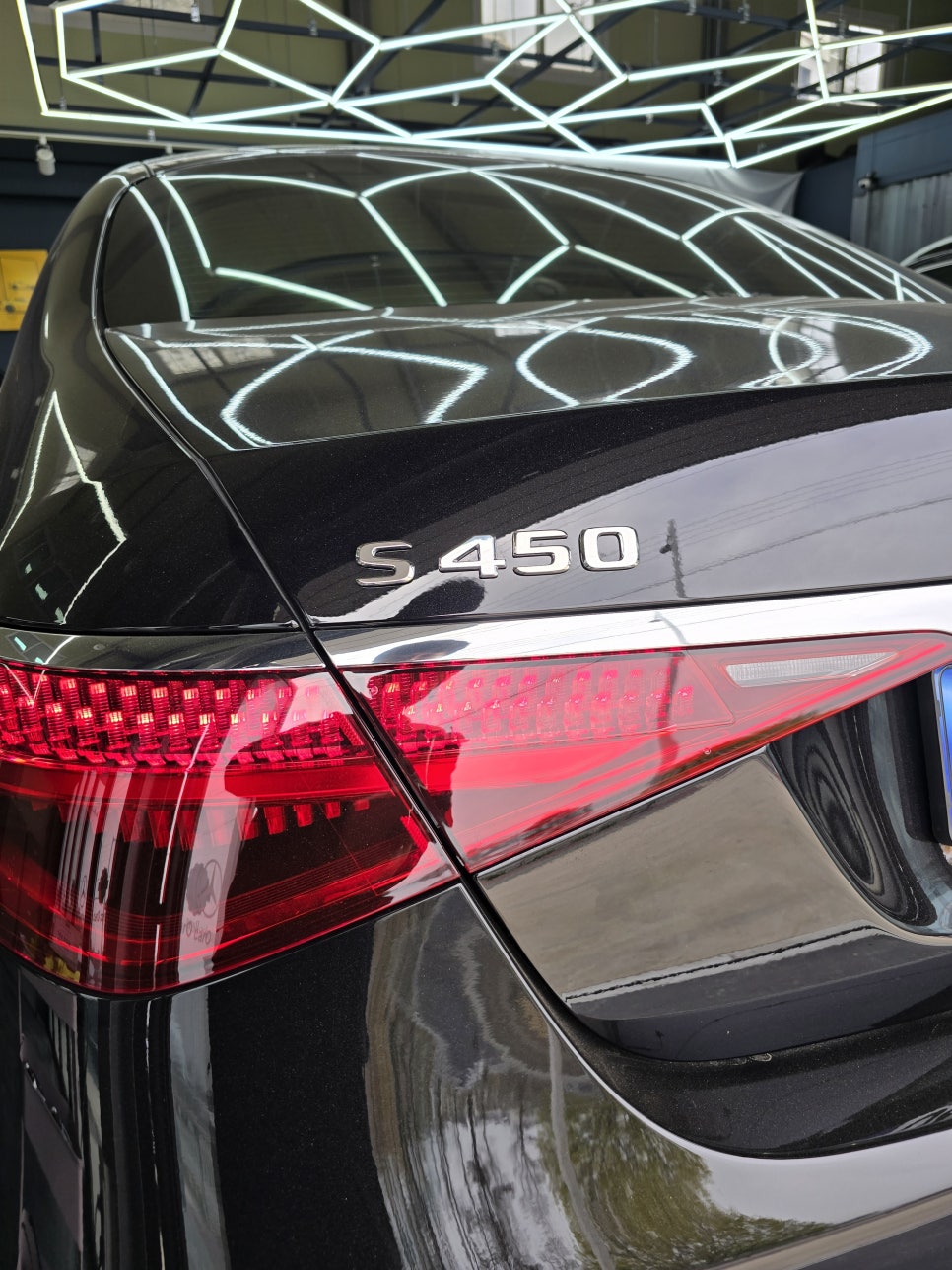 광주 벤츠레트로핏 ] 벤츠 W223 s450 - 액티브 엠비언트 & 4d부메스터 "  실내 인테리어 필수 아이템  "