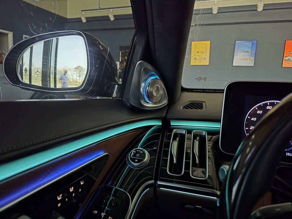 벤츠 W223 S580 - 정품 피아노락커트림 & 정품 4d부메스터