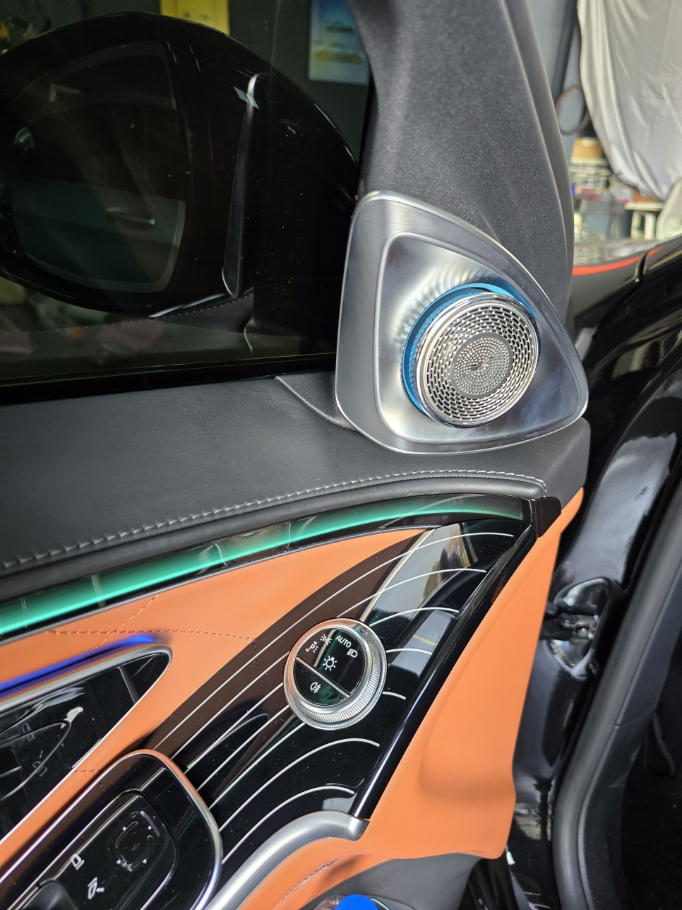 벤츠 W223 S580 - 정품 피아노락커트림 & 정품 4d부메스터