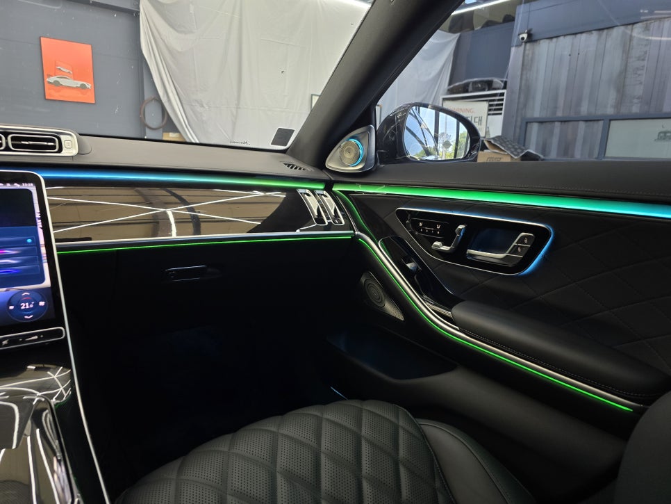 벤츠 w223 s500 - 액티브 엠비언트 & 4D부메스터 패키지