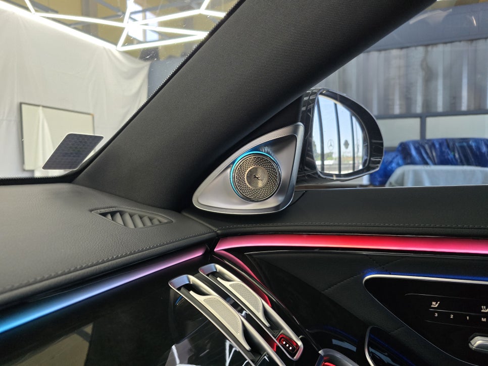 벤츠 w223 s500 - 액티브 엠비언트 & 4D부메스터 패키지
