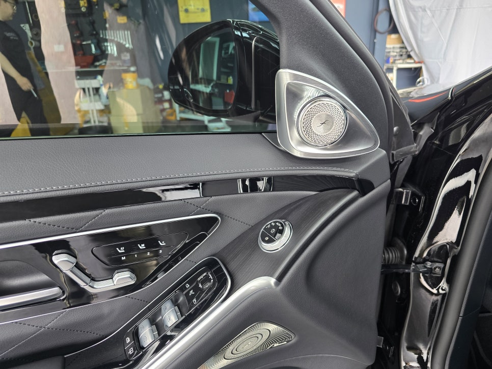 벤츠 w223 s450 - 애프터 액티브엠비언트, 천장 부메스터 / 정품 피아노 락커트림 " 환상의 조합 "