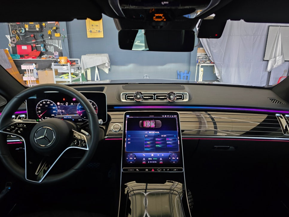벤츠 w223 s450 - 애프터 액티브엠비언트, 천장 부메스터 / 정품 피아노 락커트림 " 환상의 조합 "
