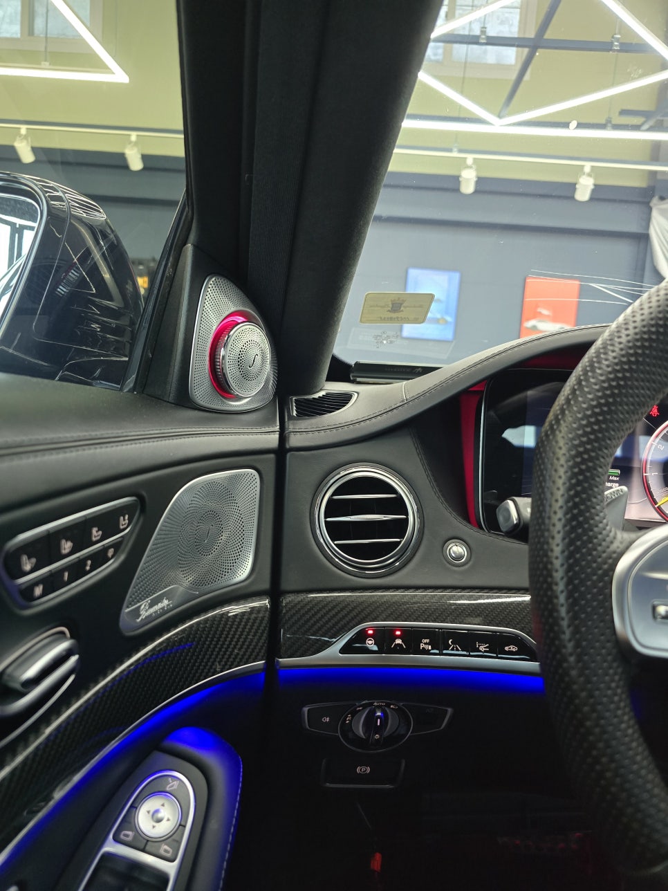 광주 카오카오, 벤츠 전문 튜닝 샵 ] 벤츠S63amg - 송풍구 엠비언트  " 엠비언트 시공은 카오카오에서 "