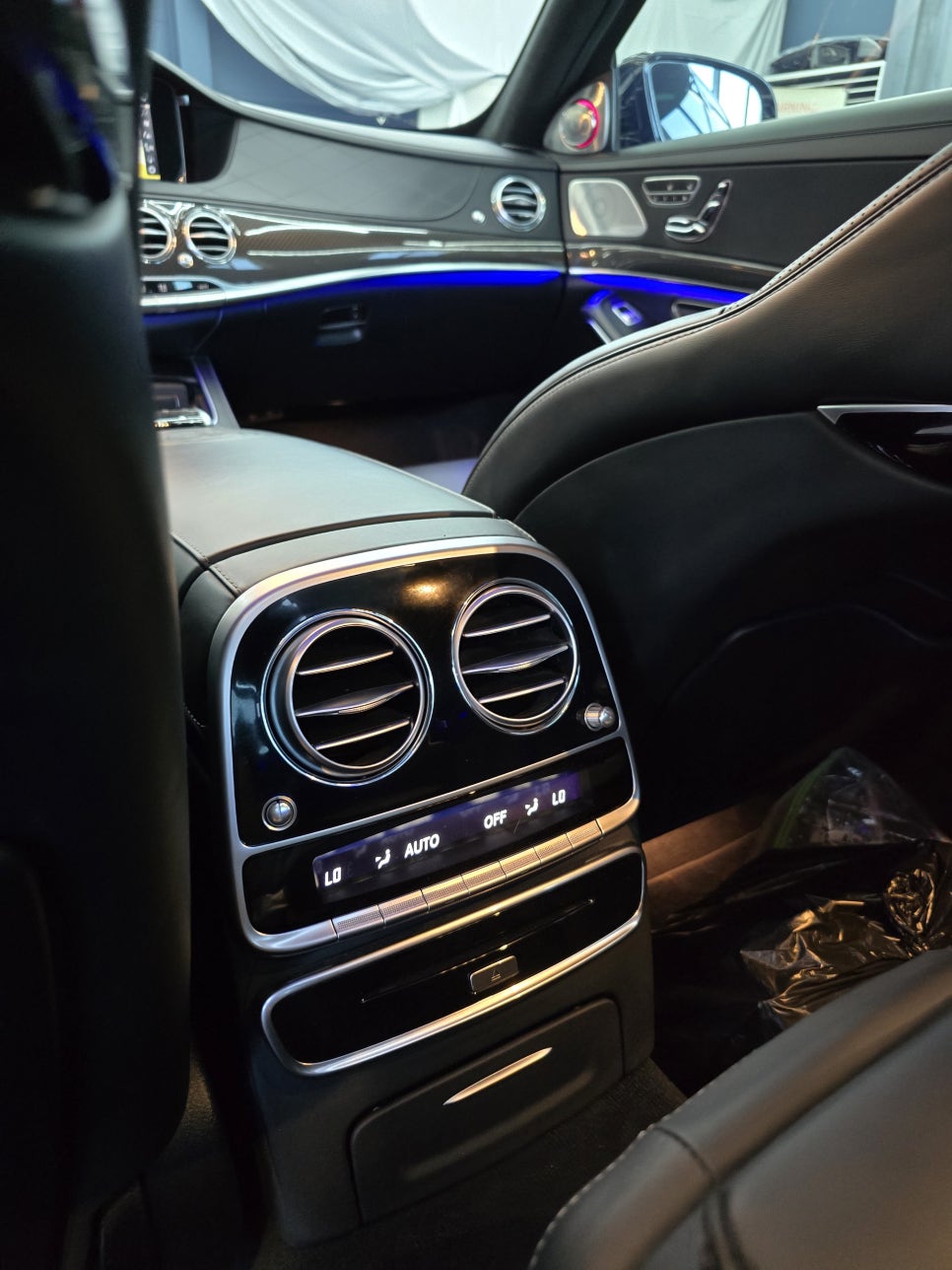 광주 카오카오, 벤츠 전문 튜닝 샵 ] 벤츠S63amg - 송풍구 엠비언트  " 엠비언트 시공은 카오카오에서 "