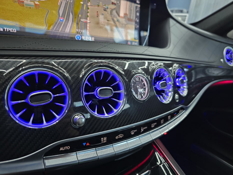 광주 카오카오, 벤츠 전문 튜닝 샵 ] 벤츠S63amg - 송풍구 엠비언트  " 엠비언트 시공은 카오카오에서 "