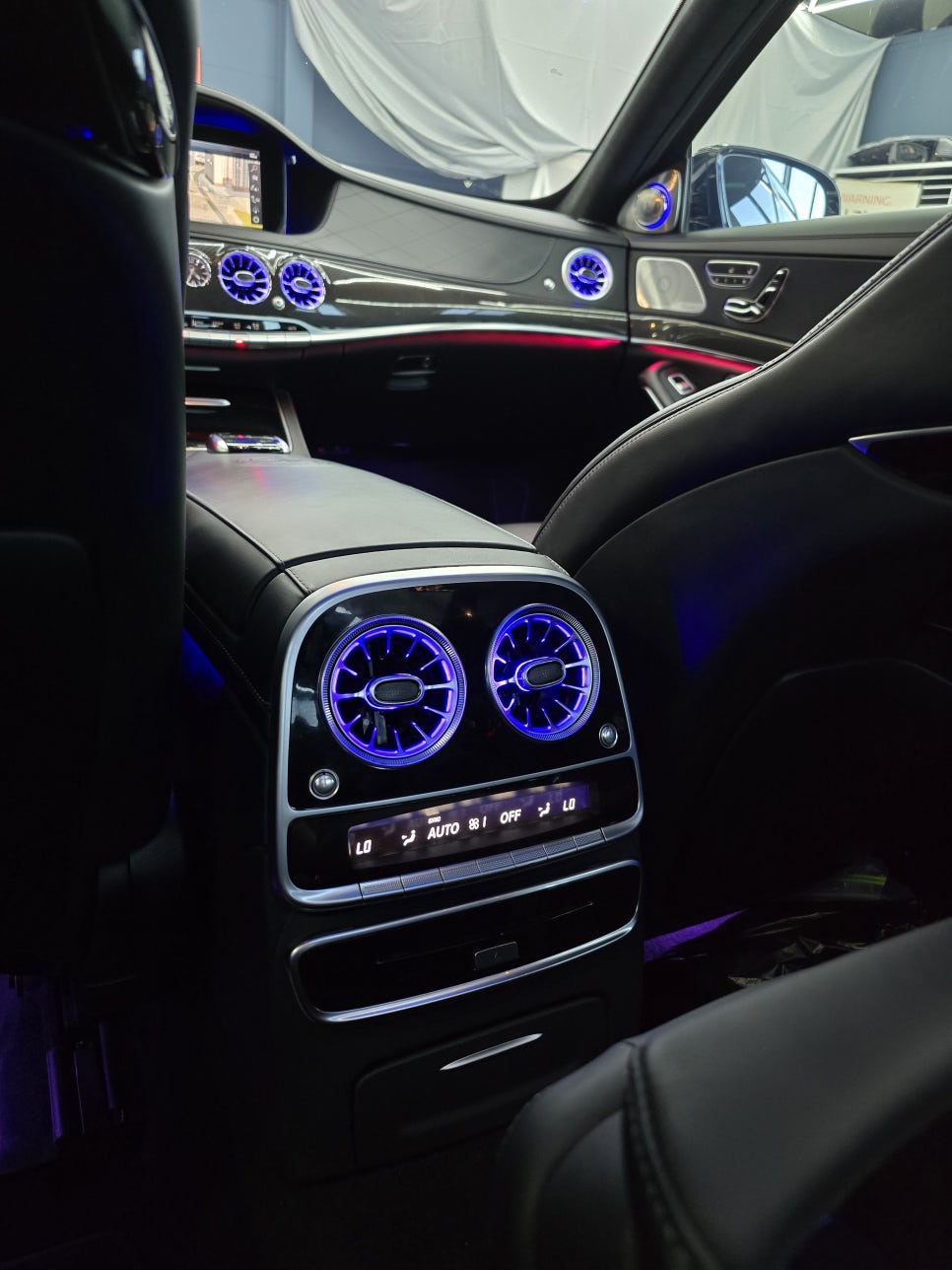 광주 카오카오, 벤츠 전문 튜닝 샵 ] 벤츠S63amg - 송풍구 엠비언트  " 엠비언트 시공은 카오카오에서 "