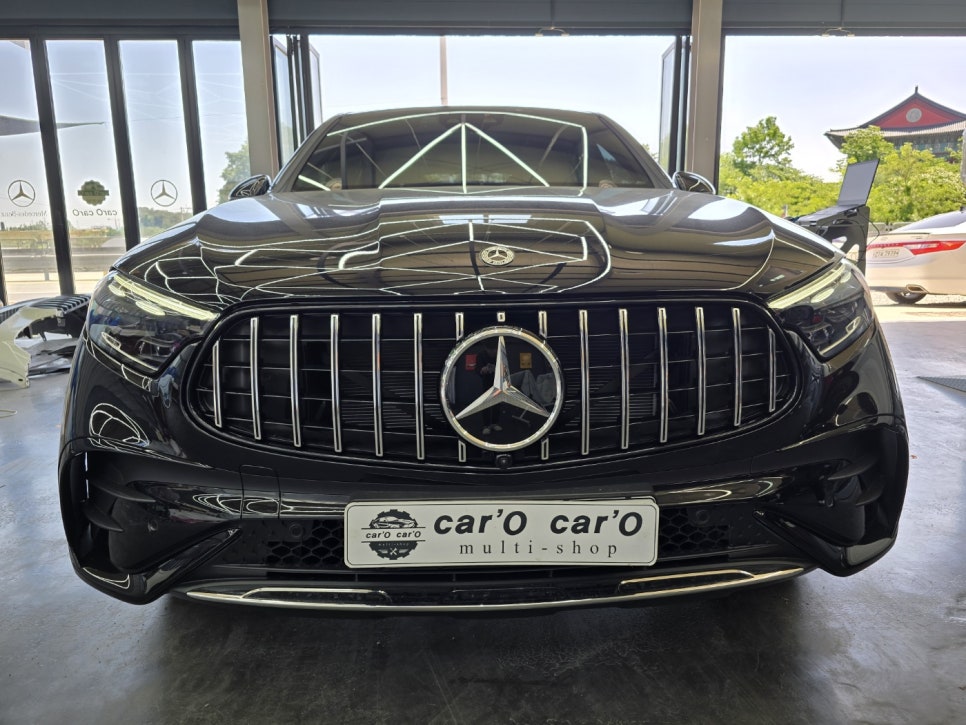 벤츠 w254 glc300 - 송풍구 엠비언트 및 세로 그릴 시공은 필수로 해야지요 !!!!