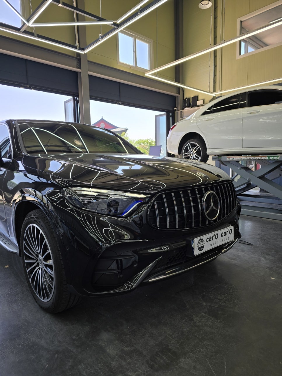 벤츠 w254 glc300 - 송풍구 엠비언트 및 세로 그릴 시공은 필수로 해야지요 !!!!