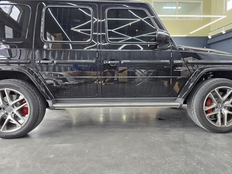 벤츠 g63amg - 전동 사이드 스텝 " 불편한 스텝에서 만족도 높은 전동으로 교체 "