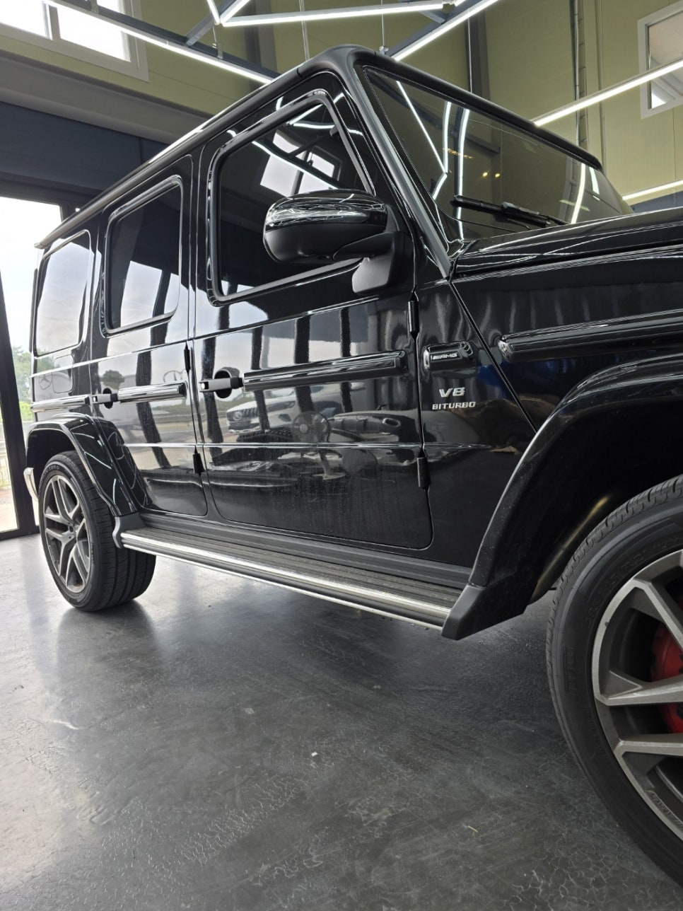 벤츠 g63amg - 전동 사이드 스텝 " 불편한 스텝에서 만족도 높은 전동으로 교체 "