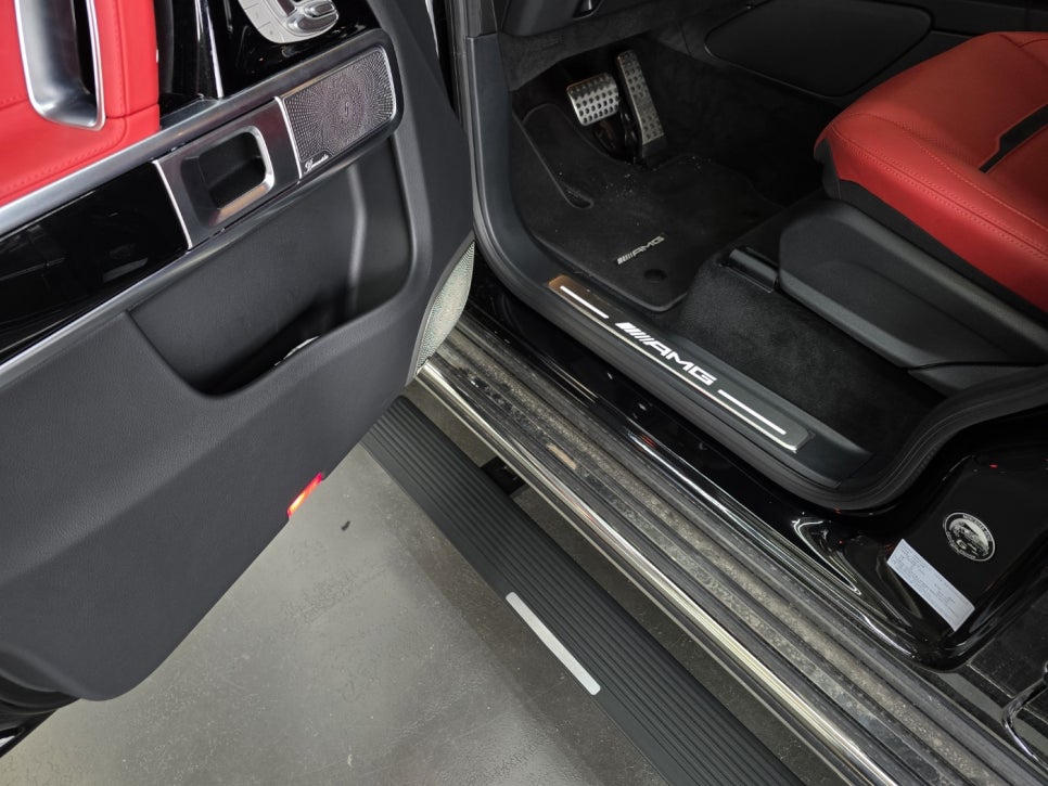 벤츠 g63amg - 전동 사이드 스텝 " 불편한 스텝에서 만족도 높은 전동으로 교체 "