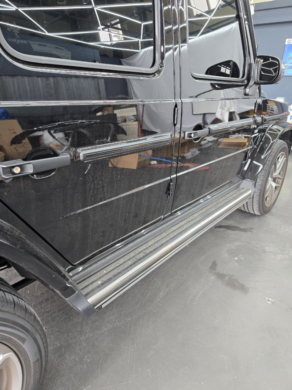 벤츠 g63amg - 전동 사이드 스텝 " 불편한 스텝에서 만족도 높은 전동으로 교체 "
