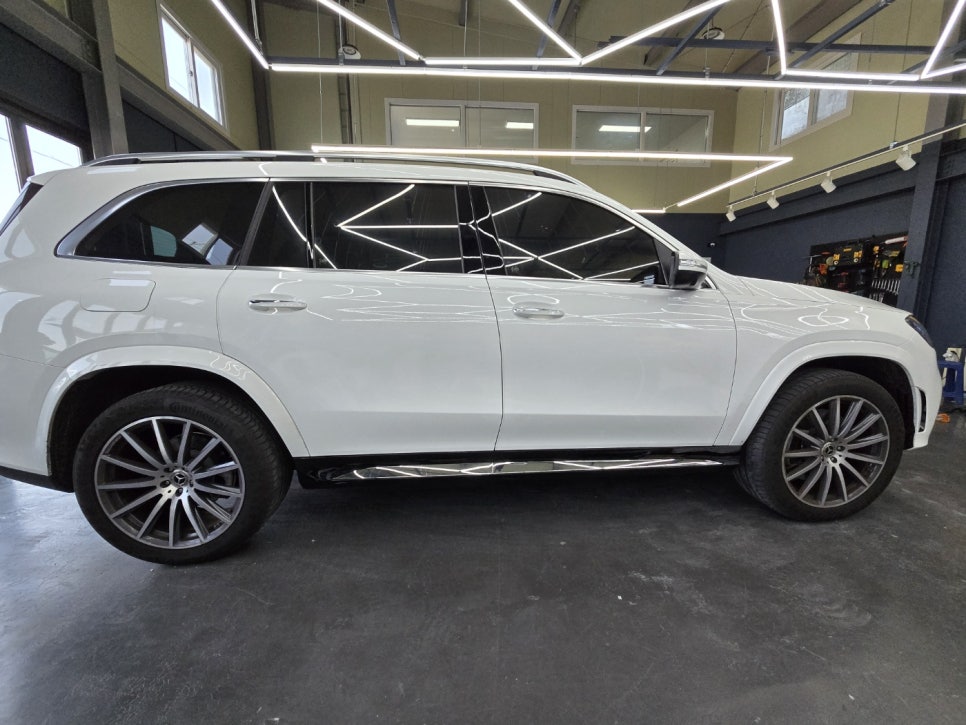 벤츠 gls400d - 마이바흐st 전동사이드 스텝 " 필수예요, 필수!"