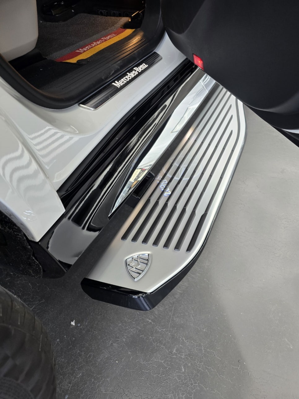 벤츠 gls400d - 마이바흐st 전동사이드 스텝 " 필수예요, 필수!"