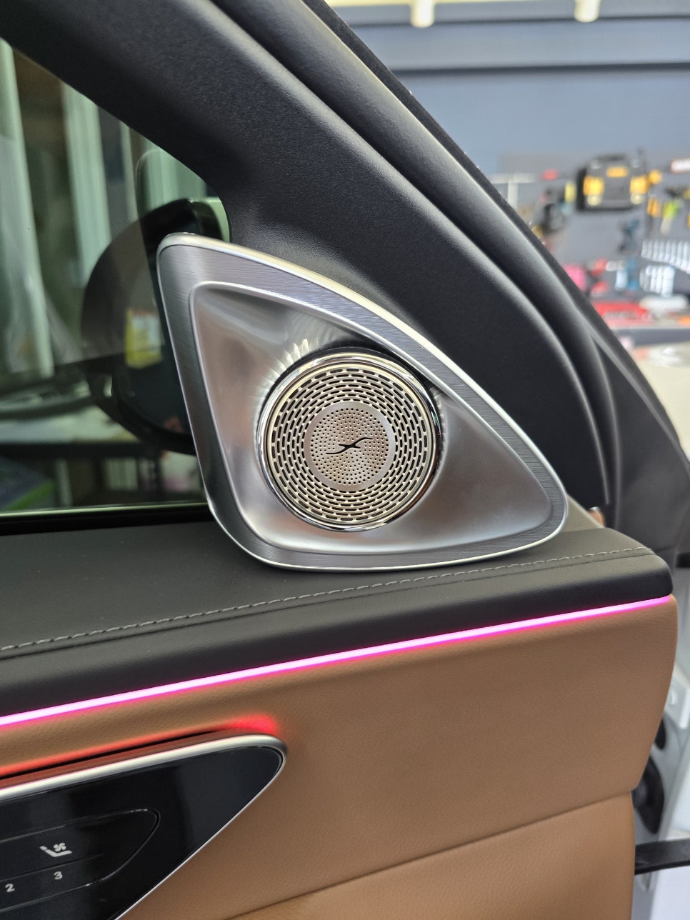 벤츠 레트로핏 광주 ] 벤츠 w214 e300 - 4d부메스터 시공!!