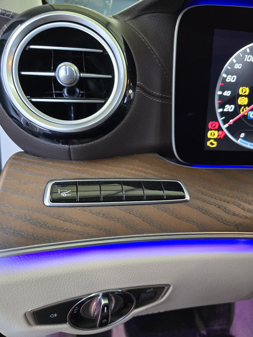 벤츠 w213 e220d - 23p(반자율주행) 장착기