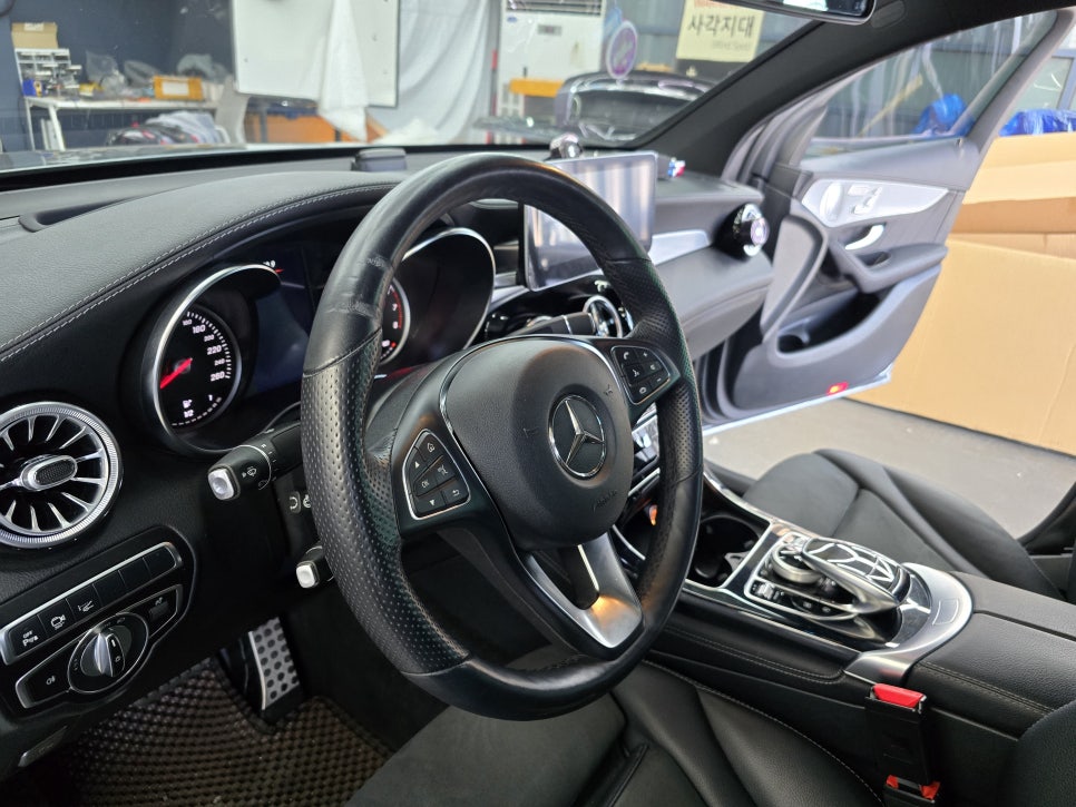 벤츠 x253 glc300 - amg 카본 핸들